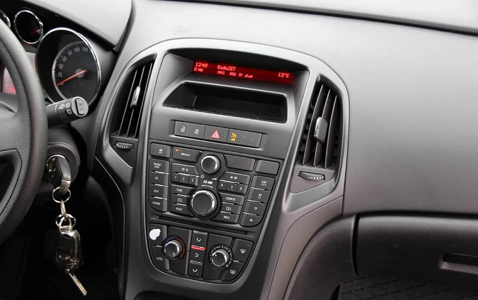 Opel Astra cena 16900 przebieg: 204000, rok produkcji 2011 z Gostynin małe 781
